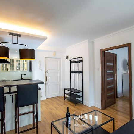 Apartament W Ratuszu Apartment วรอตซวาฟ ภายนอก รูปภาพ