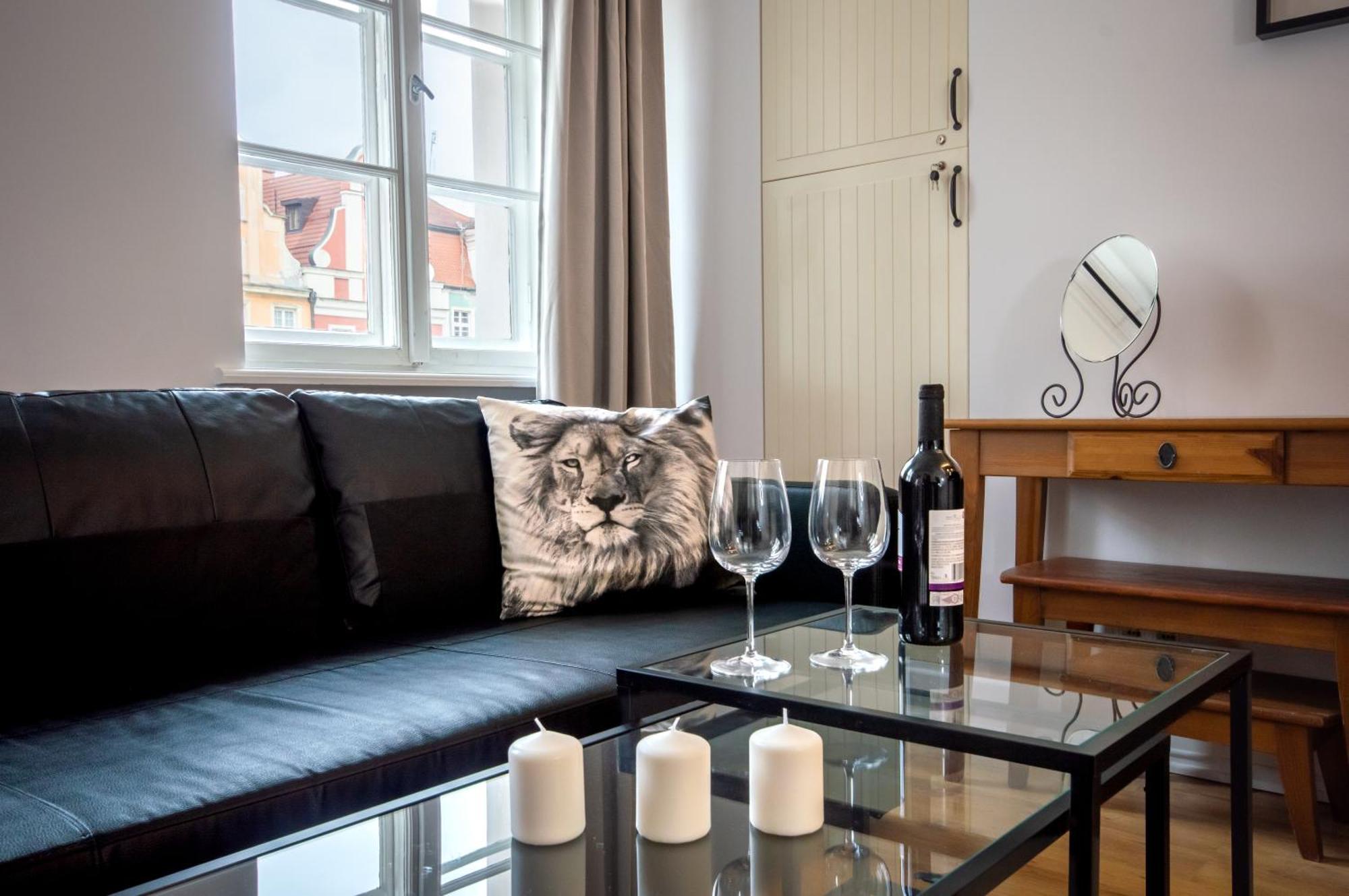Apartament W Ratuszu Apartment วรอตซวาฟ ภายนอก รูปภาพ
